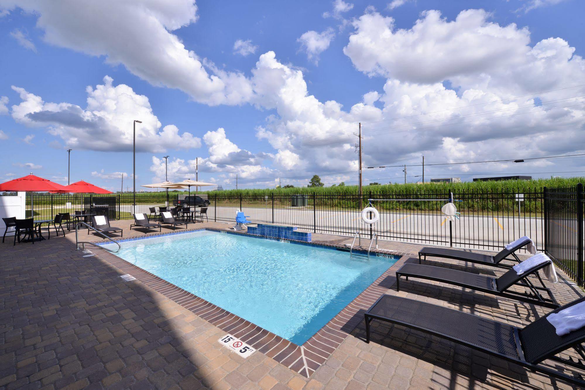 Holiday Inn Express Donaldsonville By Ihg Exterior foto